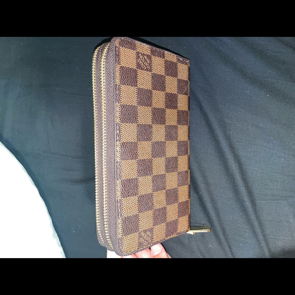 LV wallet